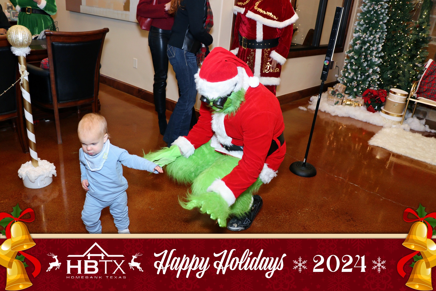 HomeBank Texas Photos with Santa | View more photos from the event at gallery.rckapturedmemories.com/u/RCKapturedMemories/HomeBank-Texas-Photos-with-Santa