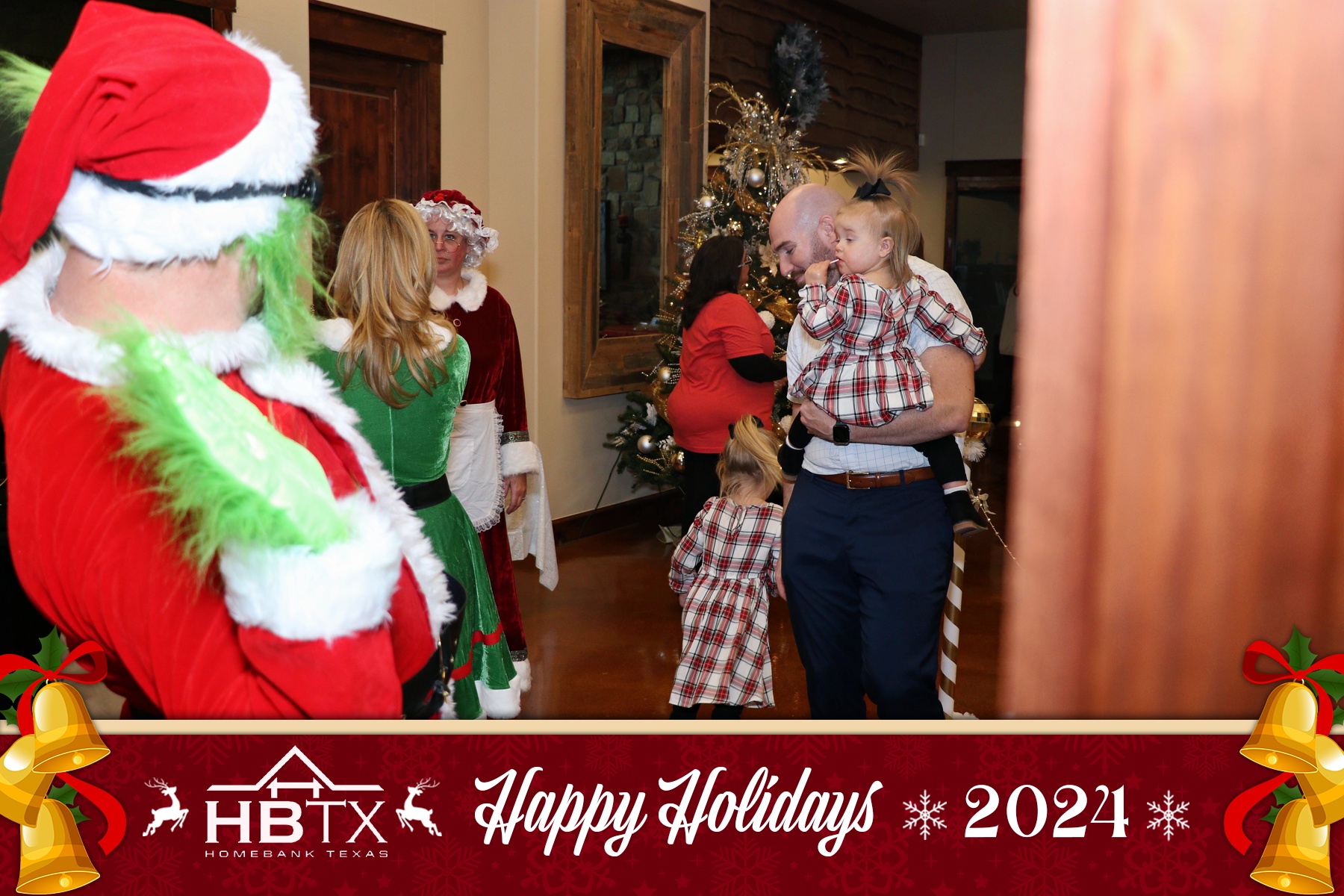 HomeBank Texas Photos with Santa | View more photos from the event at gallery.rckapturedmemories.com/u/RCKapturedMemories/HomeBank-Texas-Photos-with-Santa