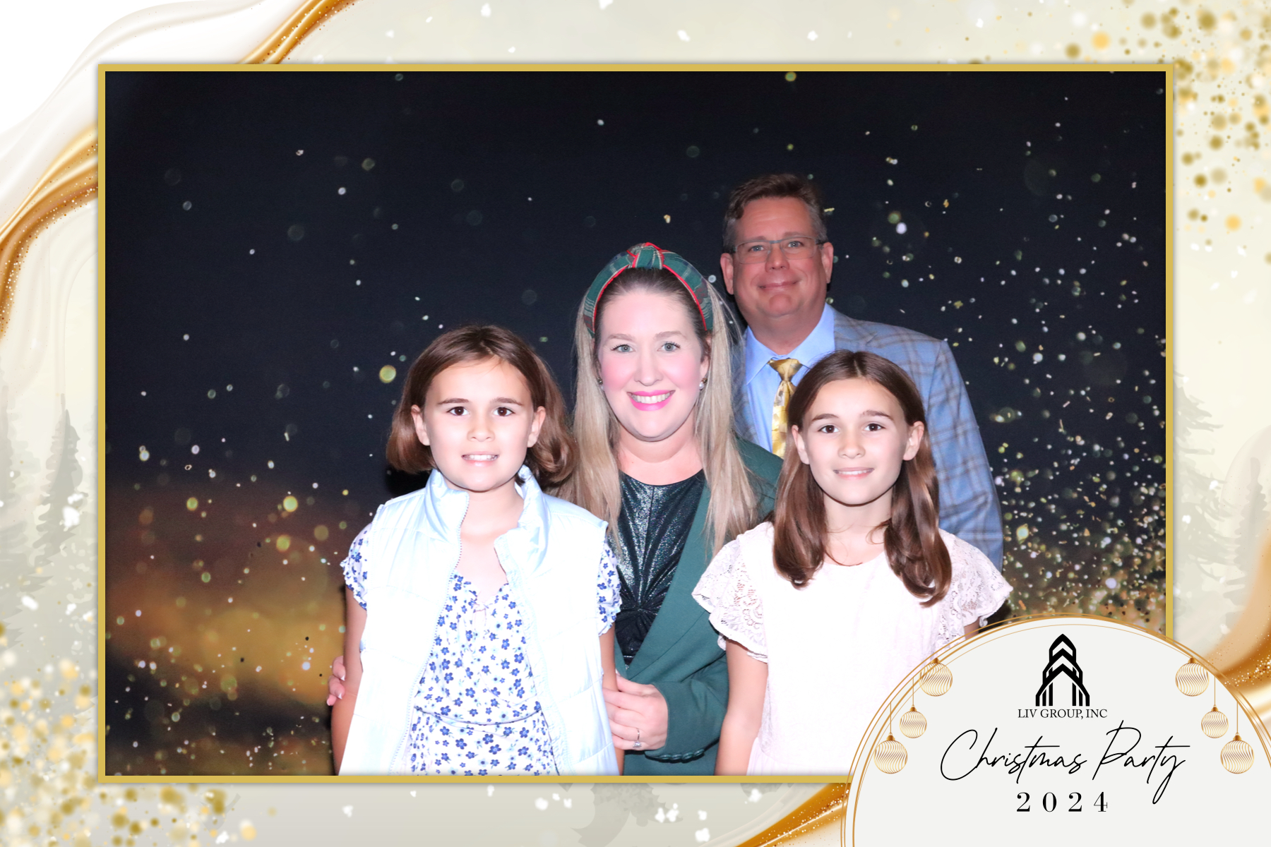 LIV Group Christmas Party | View more photos from the event at gallery.rckapturedmemories.com/u/RCKapturedMemories/LIV-Group-Christmas-Party-0