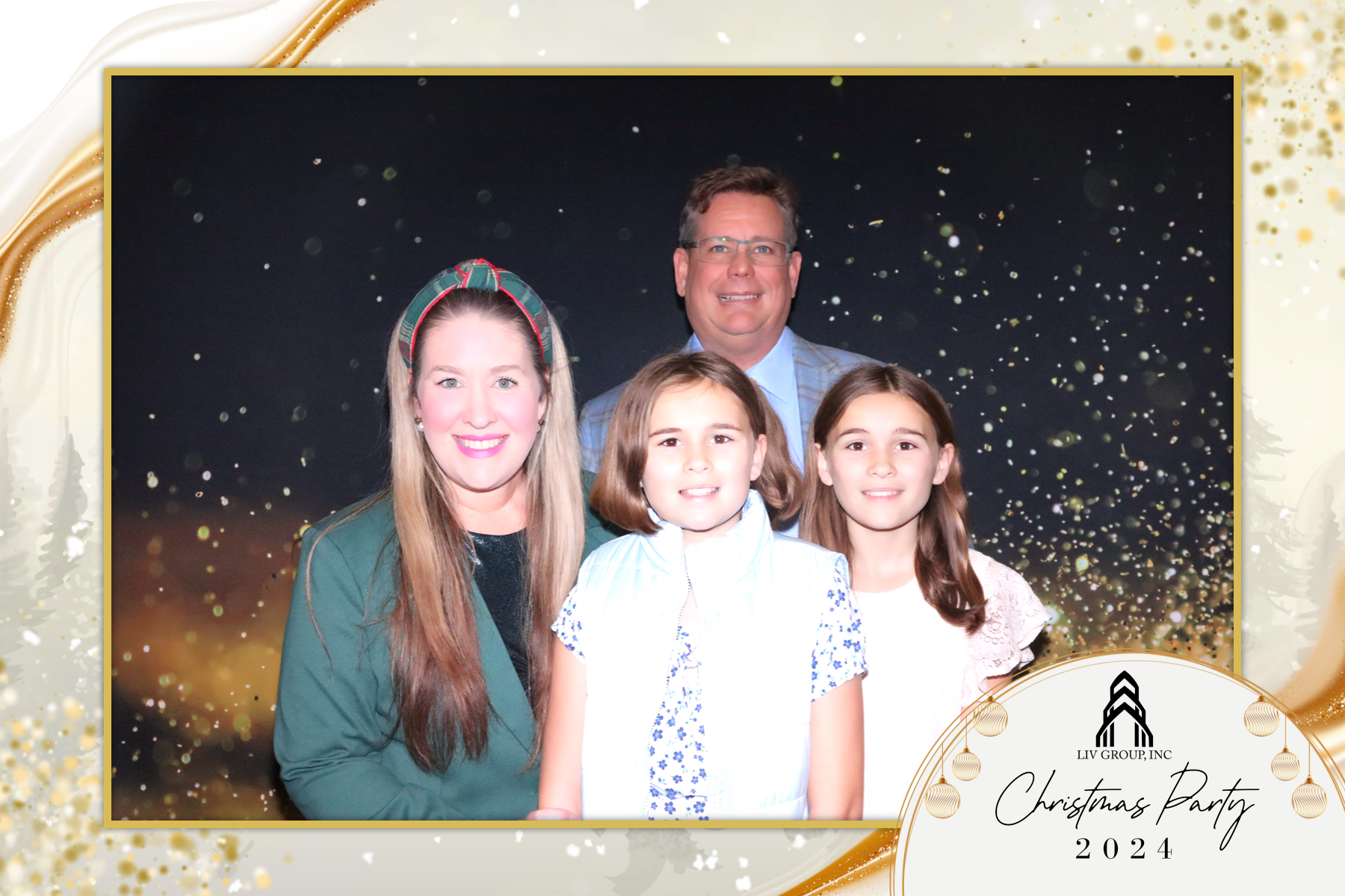 LIV Group Christmas Party | View more photos from the event at gallery.rckapturedmemories.com/u/RCKapturedMemories/LIV-Group-Christmas-Party-0
