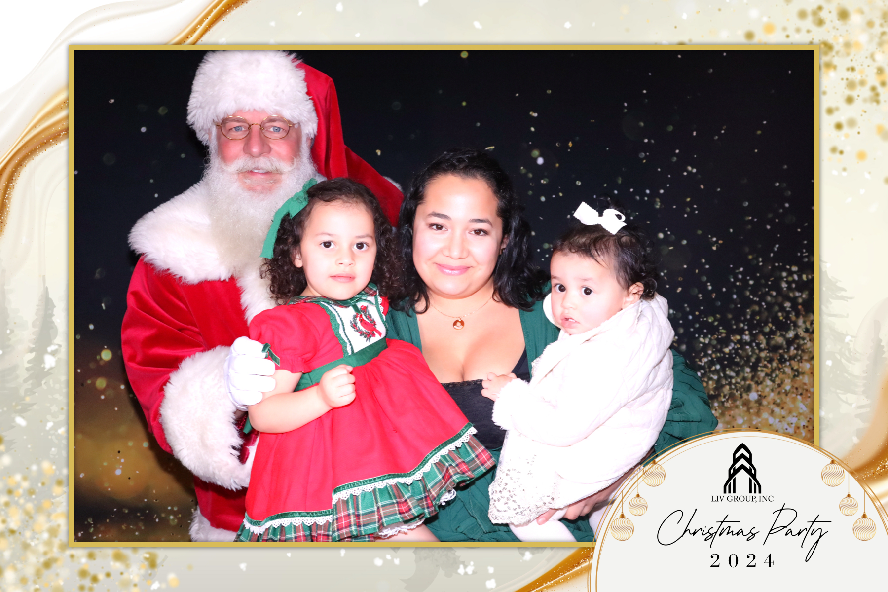 LIV Group Christmas Party | View more photos from the event at gallery.rckapturedmemories.com/u/RCKapturedMemories/LIV-Group-Christmas-Party-0