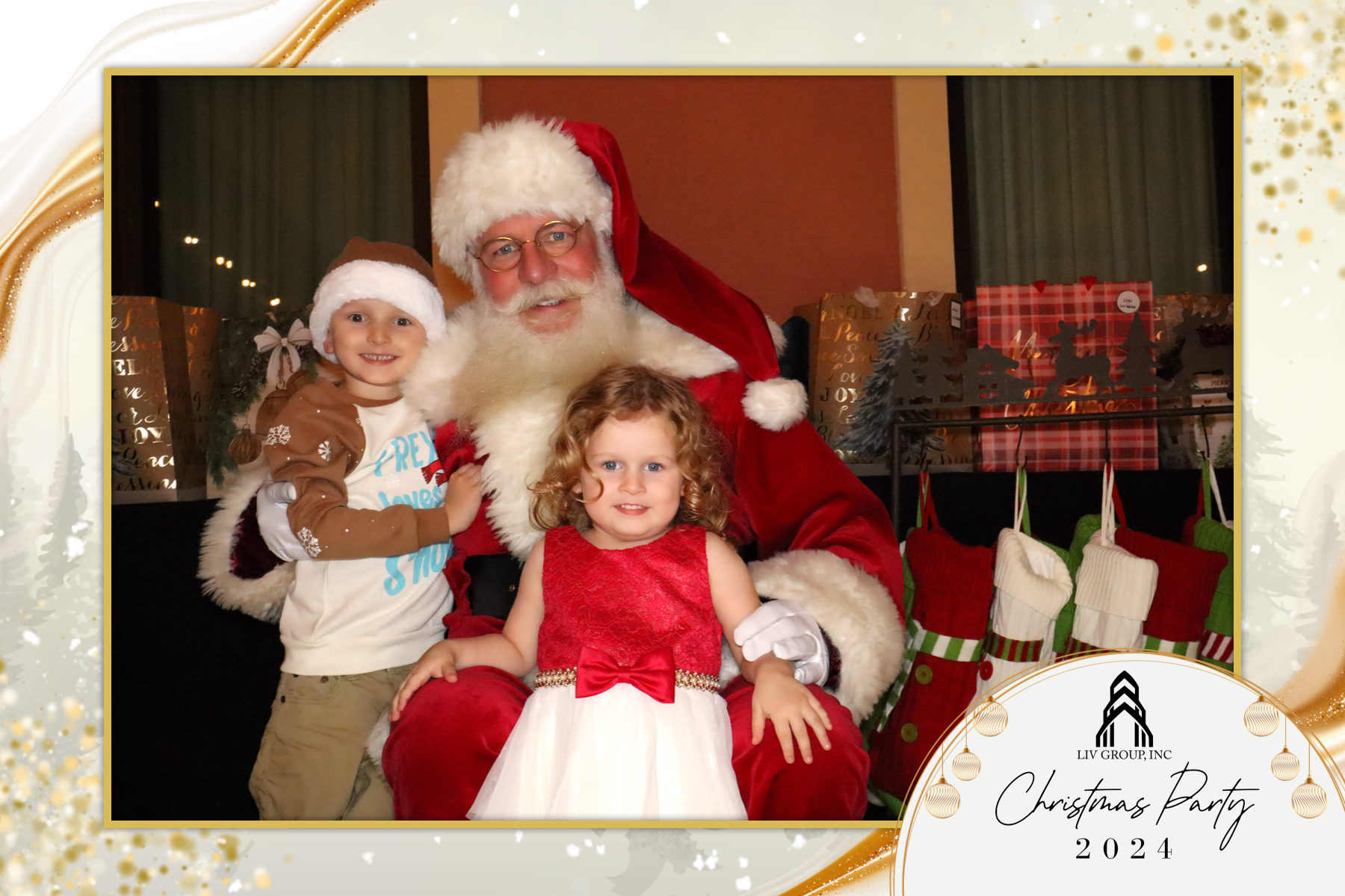 LIV Group Christmas Party | View more photos from the event at gallery.rckapturedmemories.com/u/RCKapturedMemories/LIV-Group-Christmas-Party-0