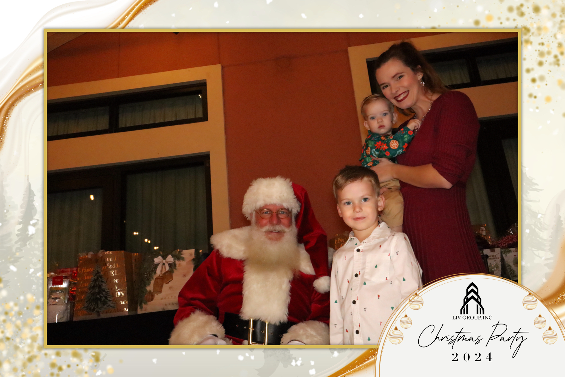 LIV Group Christmas Party | View more photos from the event at gallery.rckapturedmemories.com/u/RCKapturedMemories/LIV-Group-Christmas-Party-0