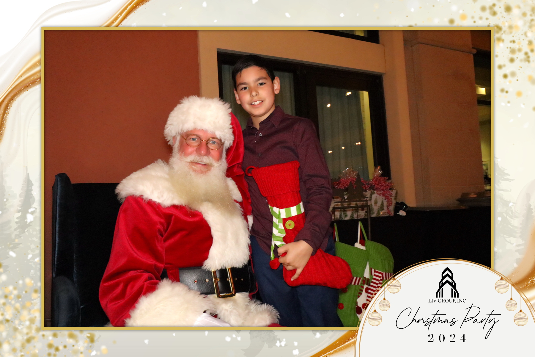 LIV Group Christmas Party | View more photos from the event at gallery.rckapturedmemories.com/u/RCKapturedMemories/LIV-Group-Christmas-Party-0