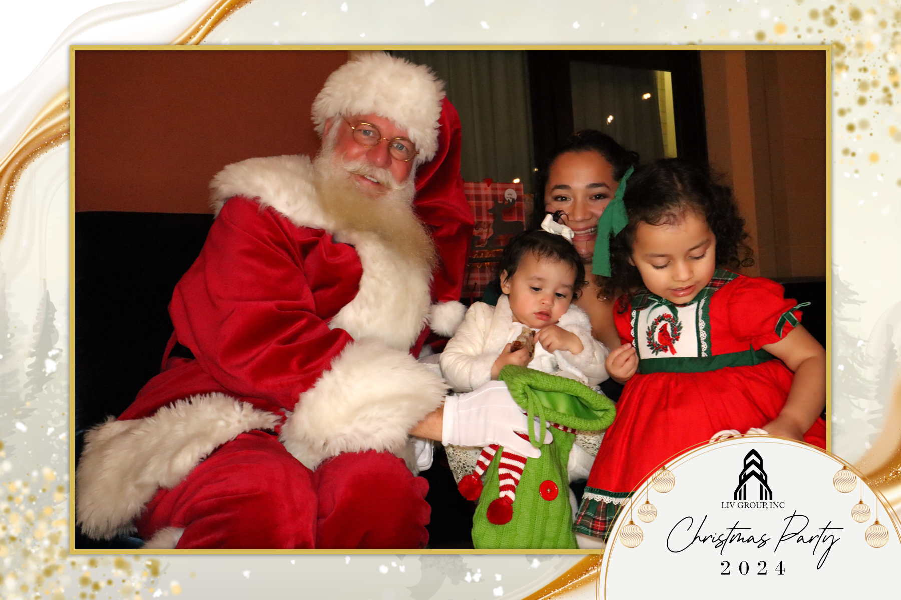 LIV Group Christmas Party | View more photos from the event at gallery.rckapturedmemories.com/u/RCKapturedMemories/LIV-Group-Christmas-Party-0