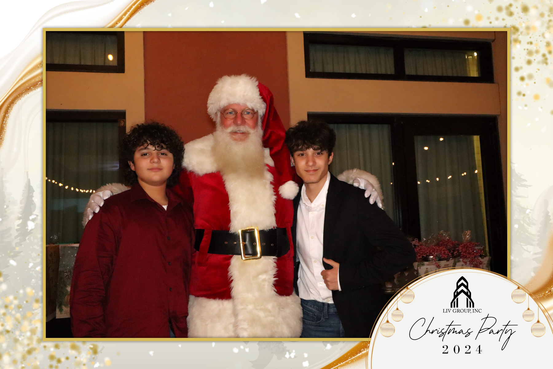 LIV Group Christmas Party | View more photos from the event at gallery.rckapturedmemories.com/u/RCKapturedMemories/LIV-Group-Christmas-Party-0