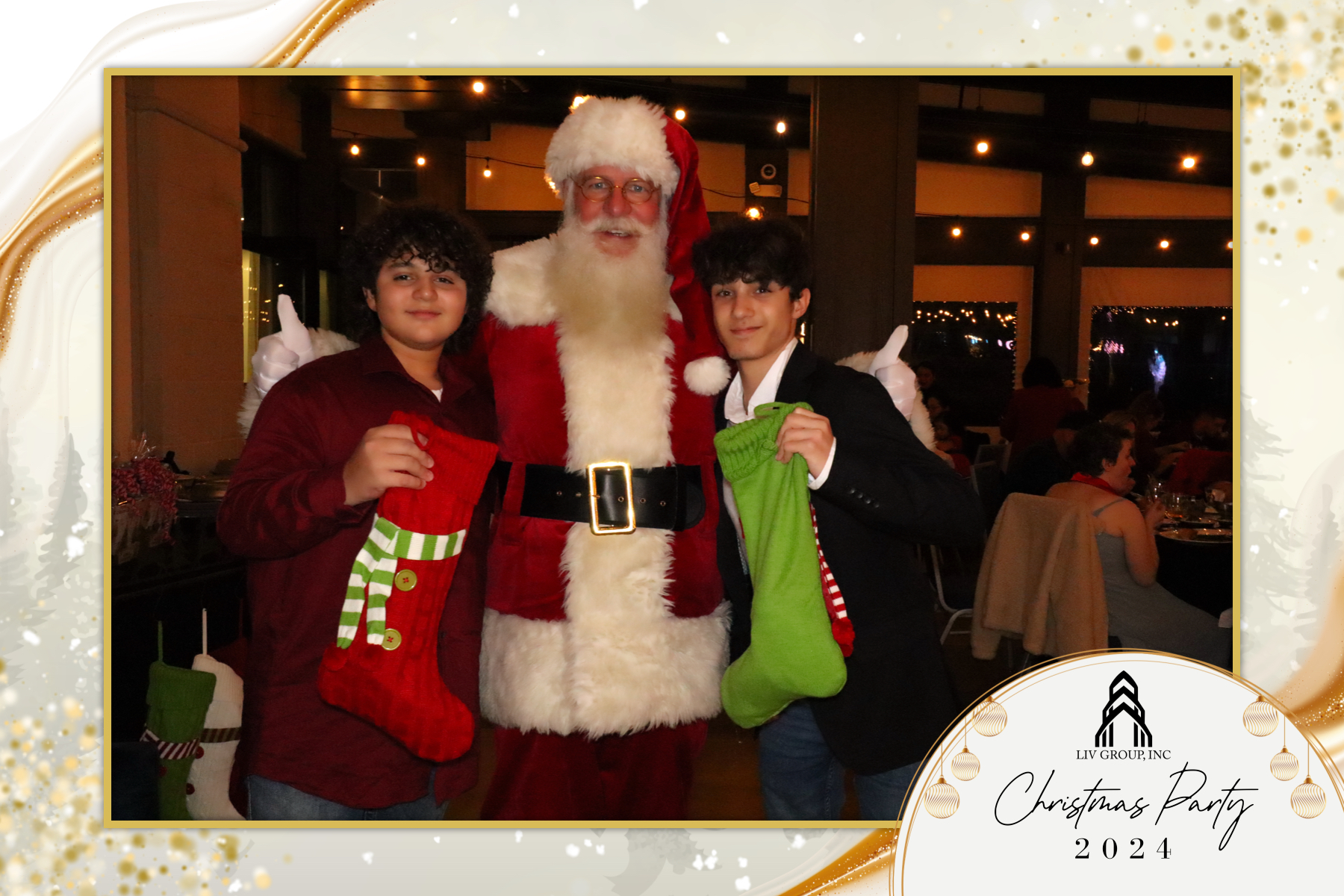 LIV Group Christmas Party | View more photos from the event at gallery.rckapturedmemories.com/u/RCKapturedMemories/LIV-Group-Christmas-Party-0