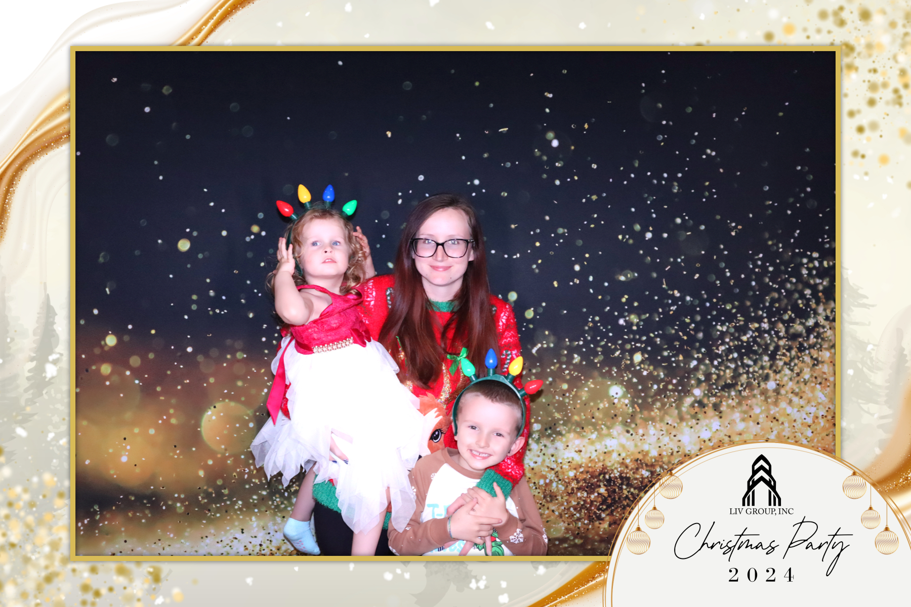 LIV Group Christmas Party | View more photos from the event at gallery.rckapturedmemories.com/u/RCKapturedMemories/LIV-Group-Christmas-Party-0
