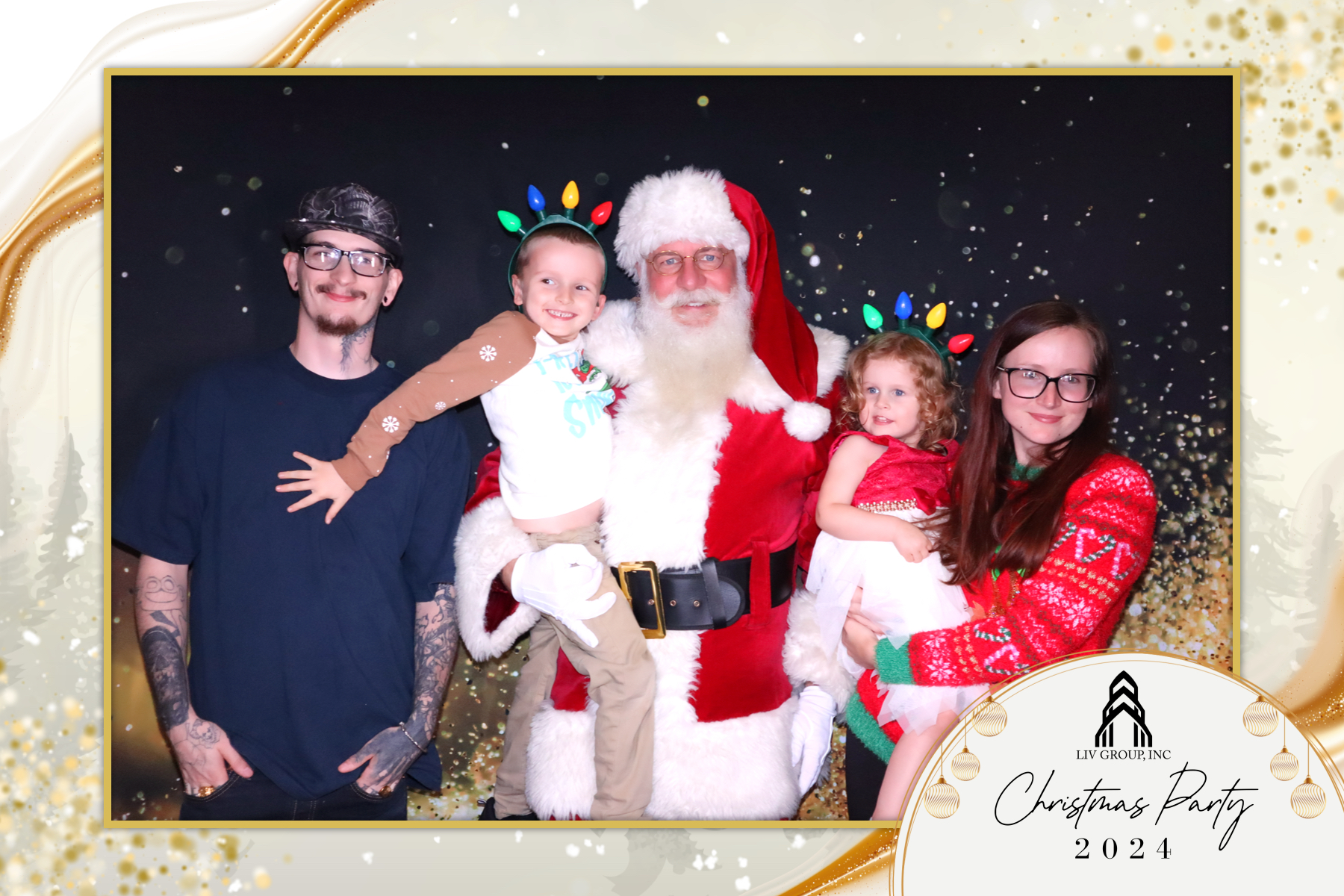 LIV Group Christmas Party | View more photos from the event at gallery.rckapturedmemories.com/u/RCKapturedMemories/LIV-Group-Christmas-Party-0