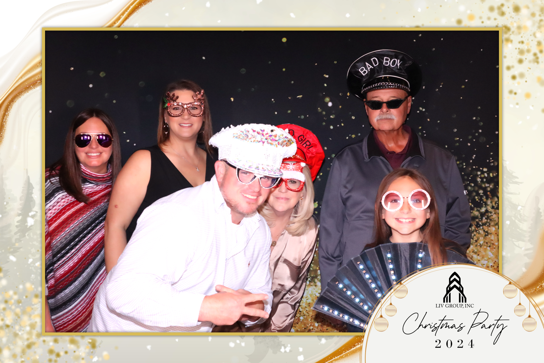 LIV Group Christmas Party | View more photos from the event at gallery.rckapturedmemories.com/u/RCKapturedMemories/LIV-Group-Christmas-Party-0
