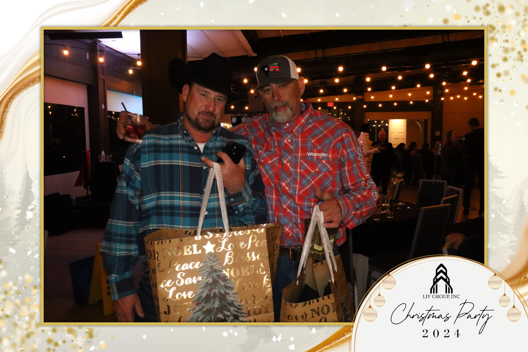 LIV Group Christmas Party | View more photos from the event at gallery.rckapturedmemories.com/u/RCKapturedMemories/LIV-Group-Christmas-Party-0