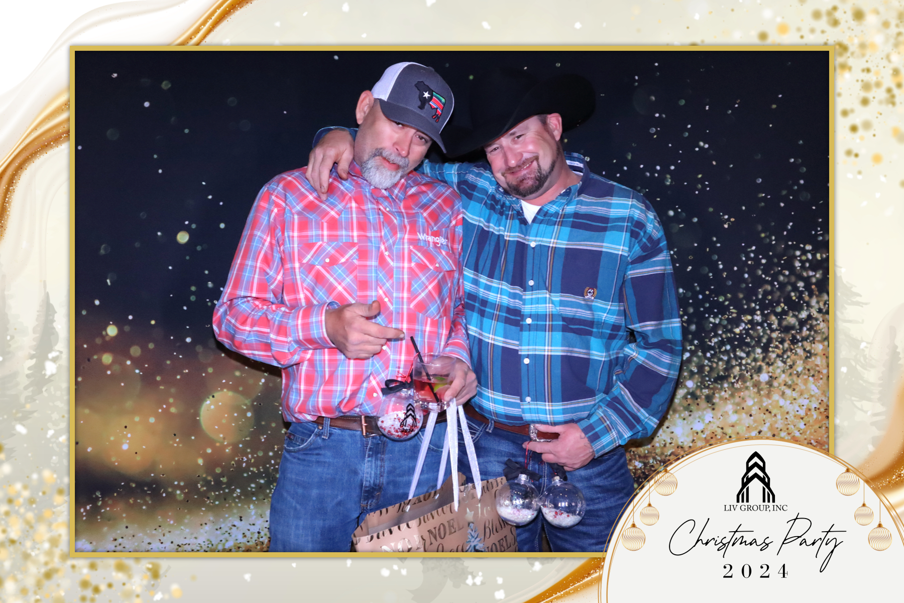 LIV Group Christmas Party | View more photos from the event at gallery.rckapturedmemories.com/u/RCKapturedMemories/LIV-Group-Christmas-Party-0