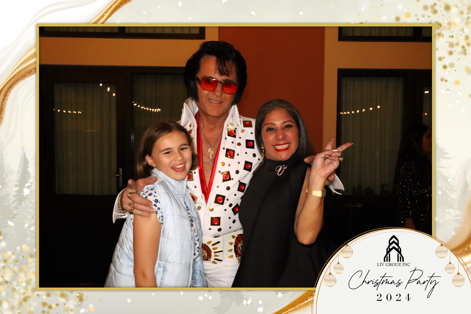 LIV Group Christmas Party | View more photos from the event at gallery.rckapturedmemories.com/u/RCKapturedMemories/LIV-Group-Christmas-Party-0