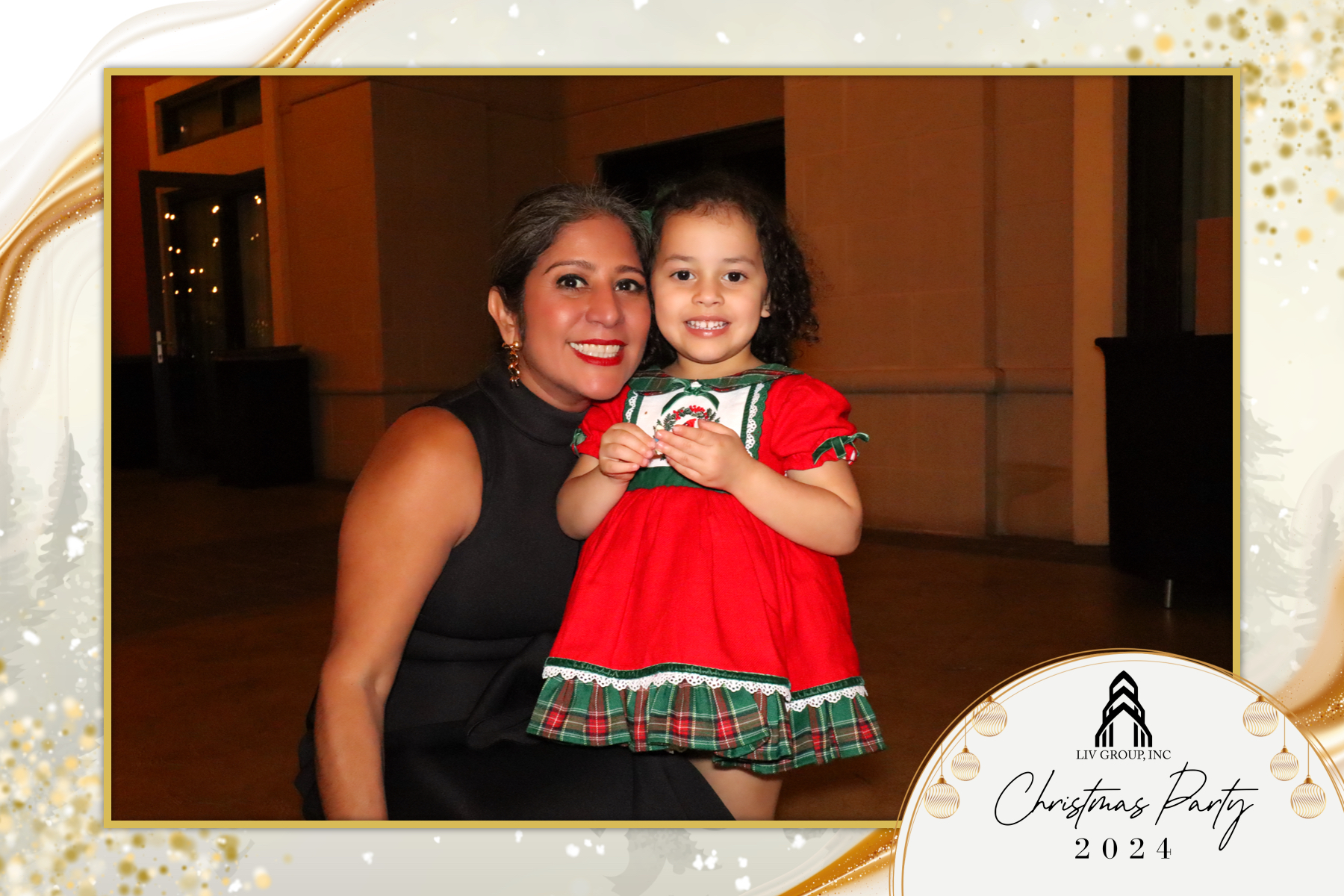 LIV Group Christmas Party | View more photos from the event at gallery.rckapturedmemories.com/u/RCKapturedMemories/LIV-Group-Christmas-Party-0