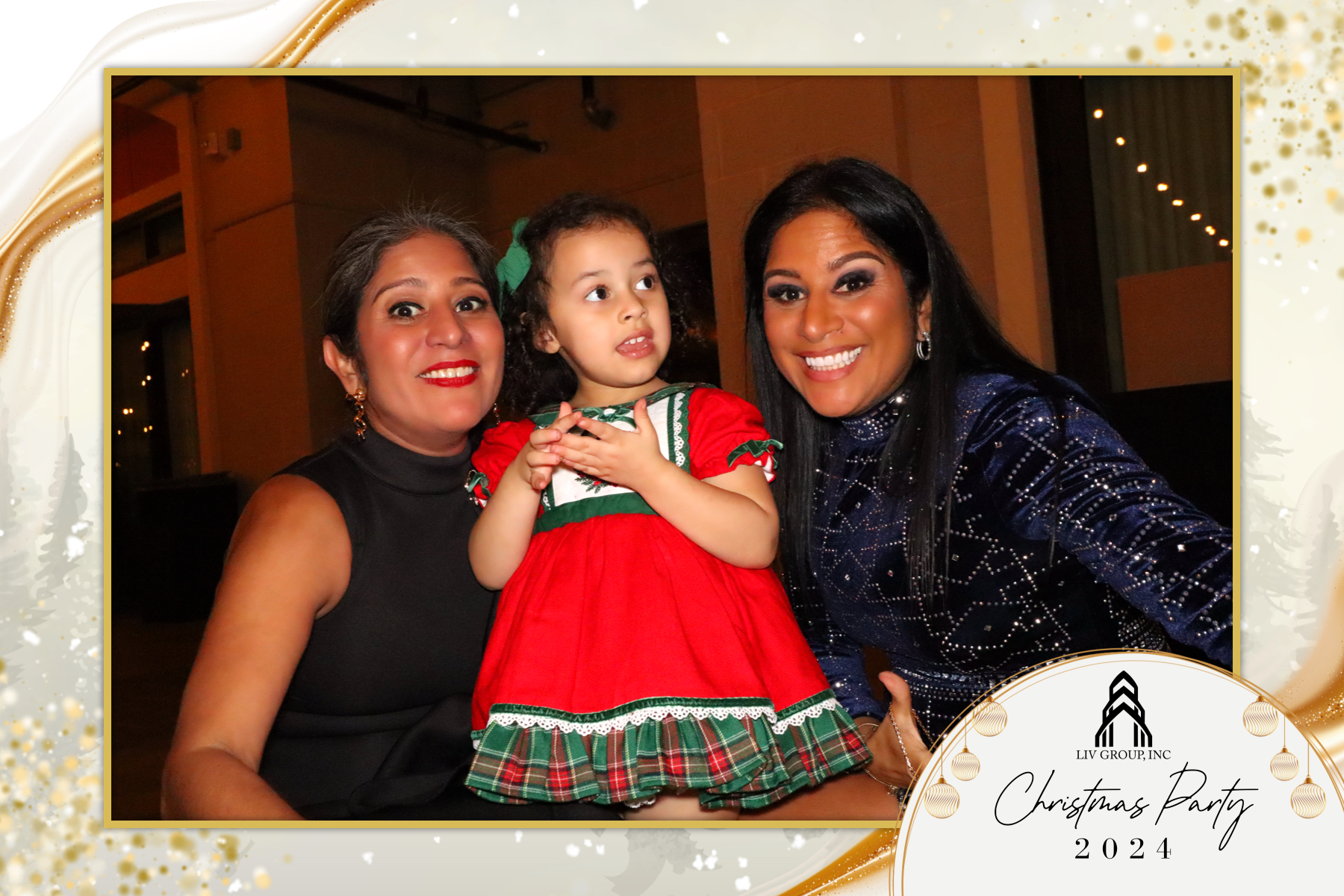 LIV Group Christmas Party | View more photos from the event at gallery.rckapturedmemories.com/u/RCKapturedMemories/LIV-Group-Christmas-Party-0