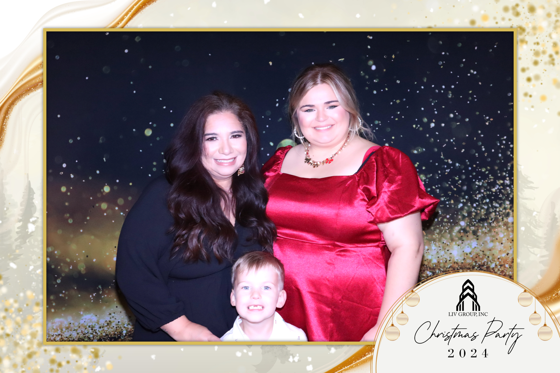 LIV Group Christmas Party | View more photos from the event at gallery.rckapturedmemories.com/u/RCKapturedMemories/LIV-Group-Christmas-Party-0
