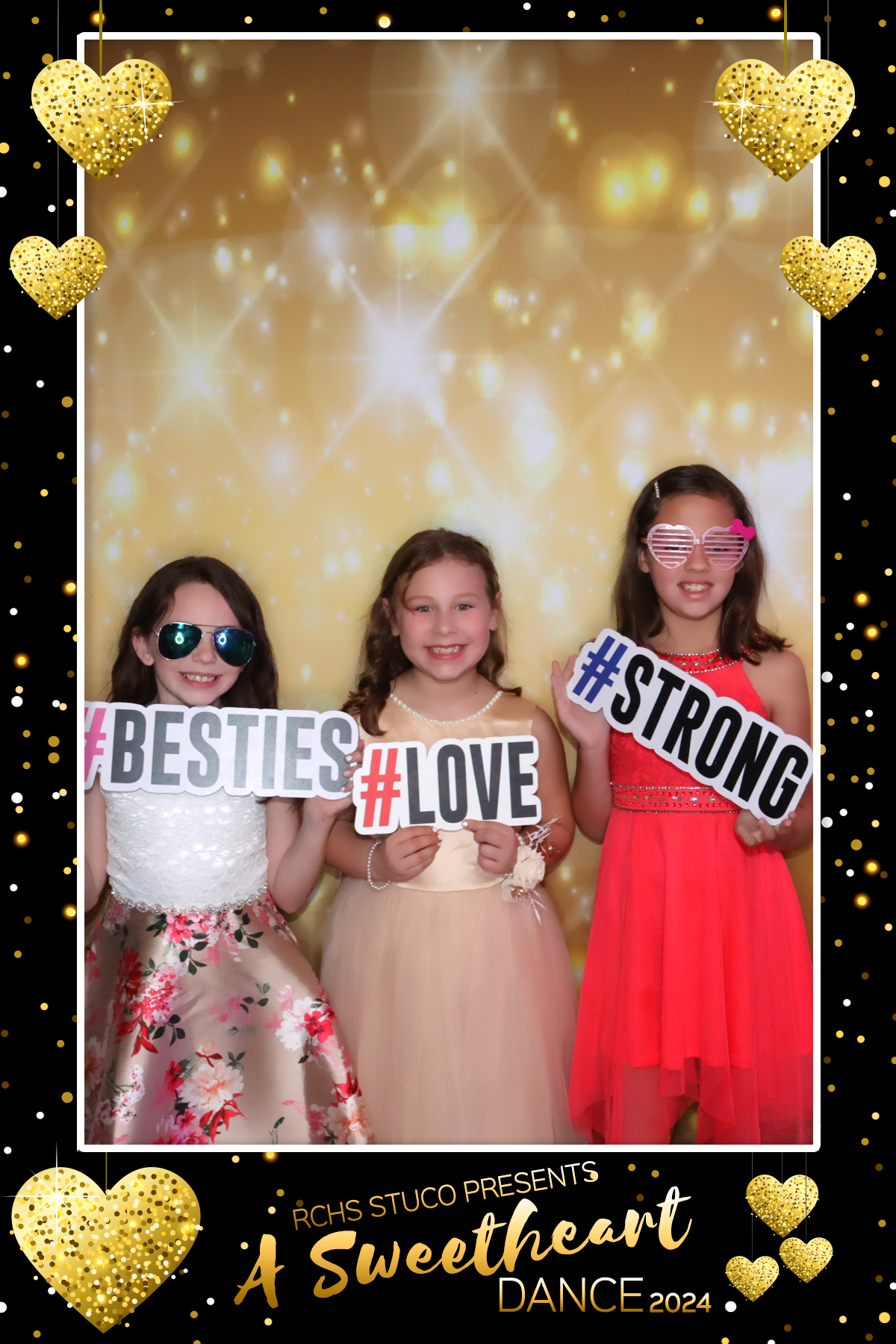 RCHS:  A SWEETHEART DANCE | View more photos from the event at gallery.rckapturedmemories.com/u/RCKapturedMemories/RCHS-A-SWEETHEART-DANCE