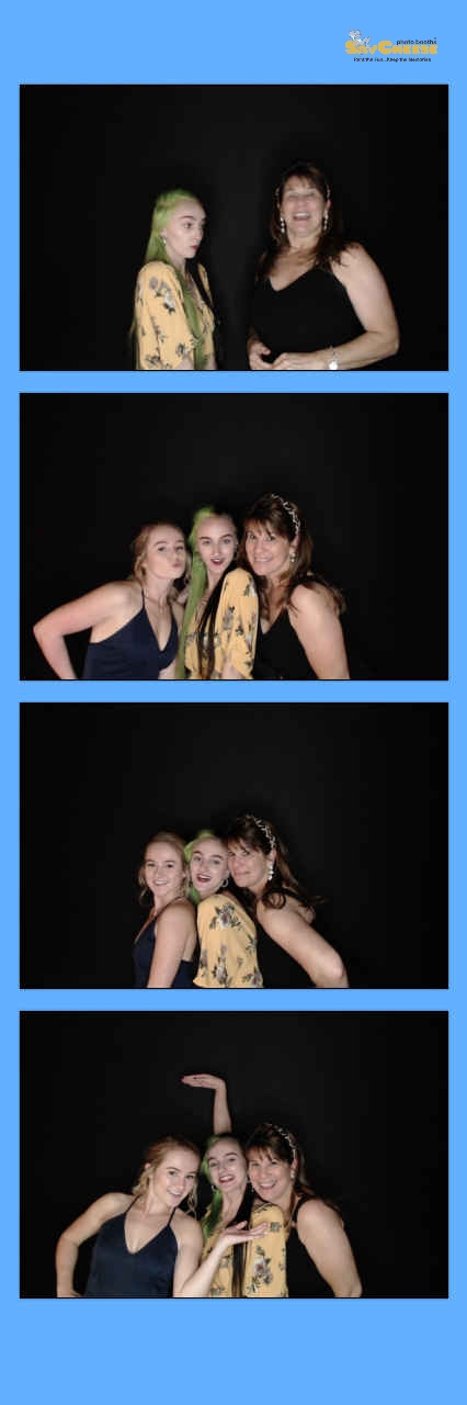 Alsip Wedding  | View more photos from the event at gallery.saycheesephotobooth.com/u/SayCheesePhotoBooth/Alsip-Wedding
