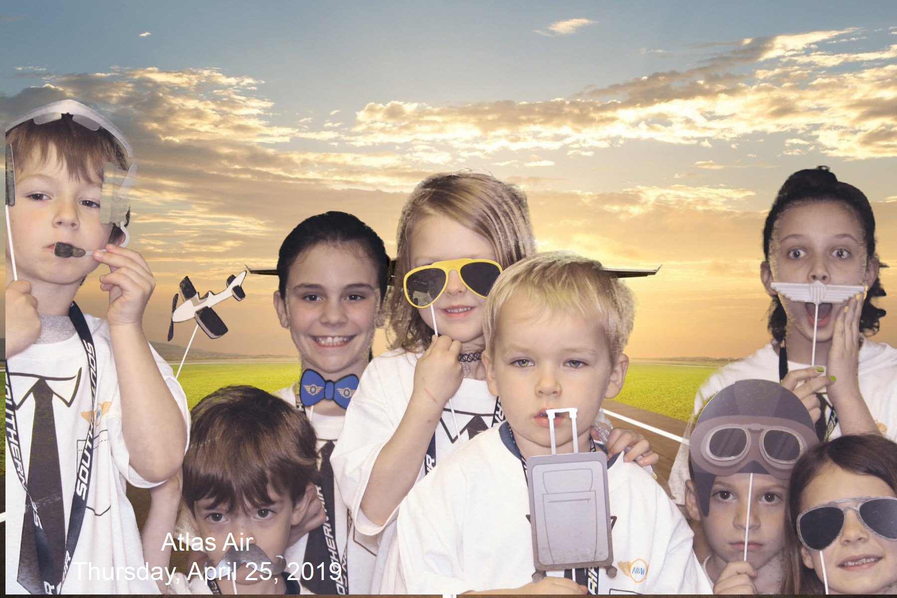 Atlas Air  | View more photos from the event at gallery.saycheesephotobooth.com/u/SayCheesePhotoBooth/Atlas-Air