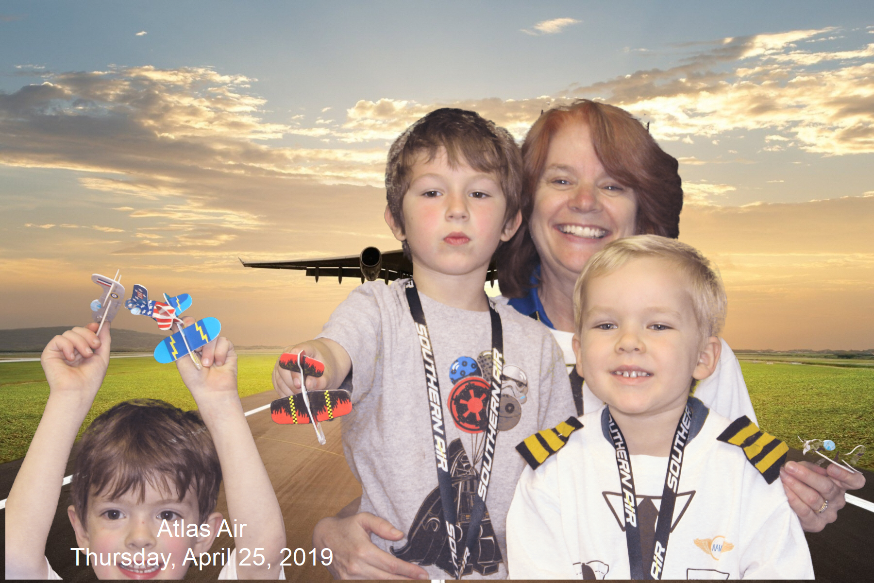 Atlas Air  | View more photos from the event at gallery.saycheesephotobooth.com/u/SayCheesePhotoBooth/Atlas-Air