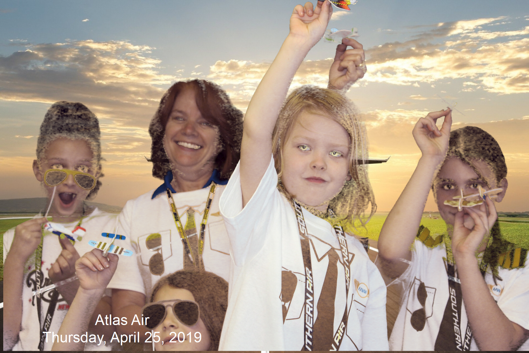 Atlas Air  | View more photos from the event at gallery.saycheesephotobooth.com/u/SayCheesePhotoBooth/Atlas-Air