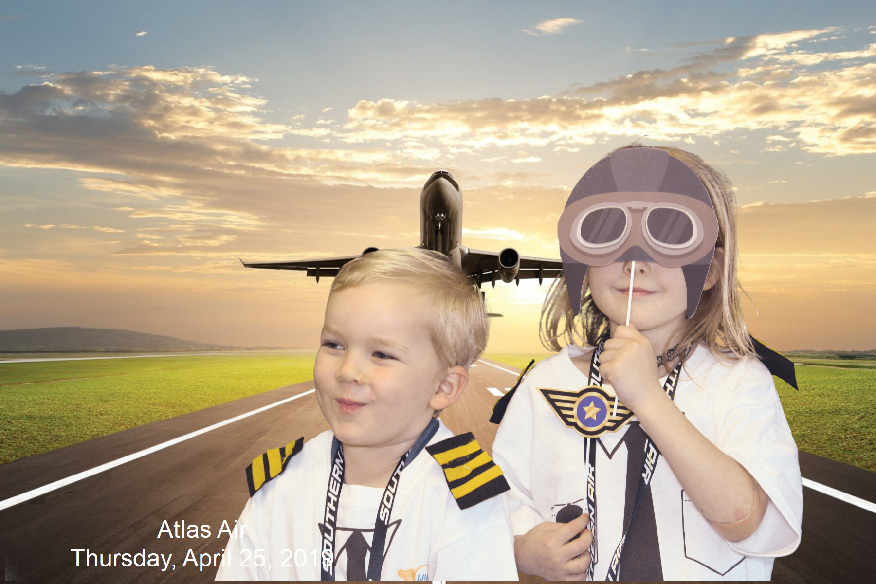 Atlas Air  | View more photos from the event at gallery.saycheesephotobooth.com/u/SayCheesePhotoBooth/Atlas-Air
