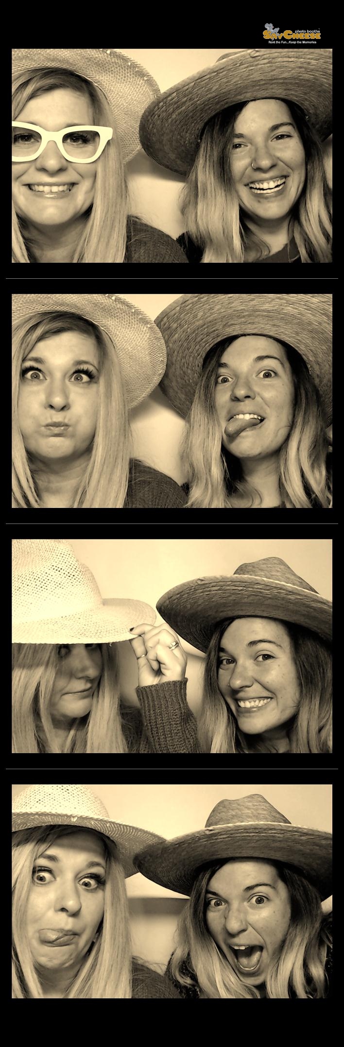 Atlas Air  | View more photos from the event at gallery.saycheesephotobooth.com/u/SayCheesePhotoBooth/Atlas-Air-0