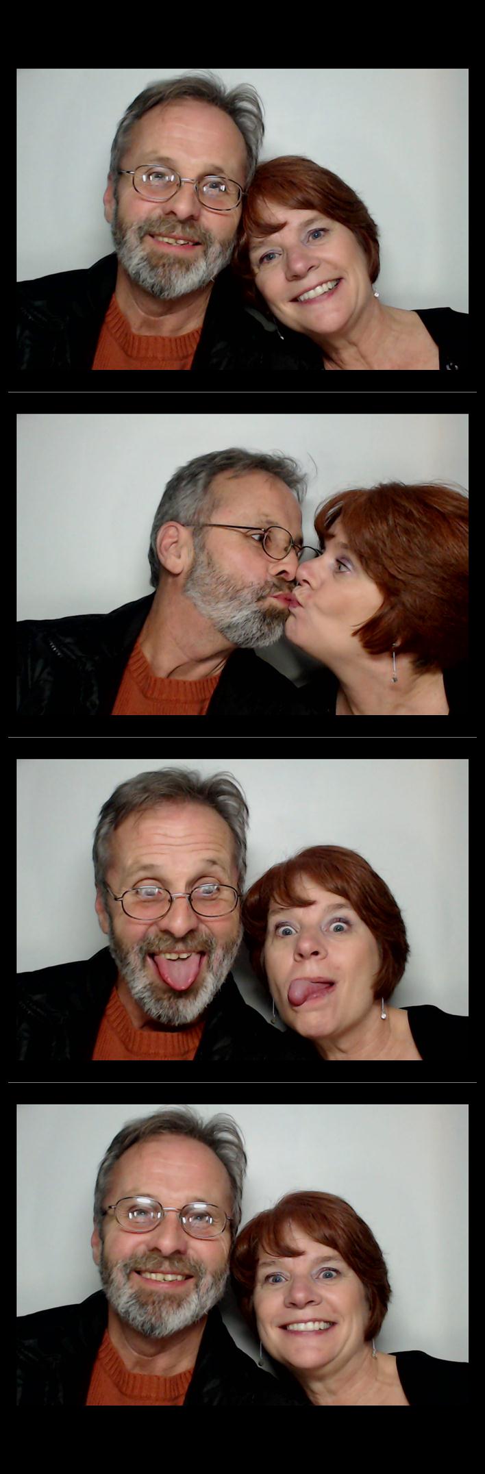 Atlas Air  | View more photos from the event at gallery.saycheesephotobooth.com/u/SayCheesePhotoBooth/Atlas-Air-0