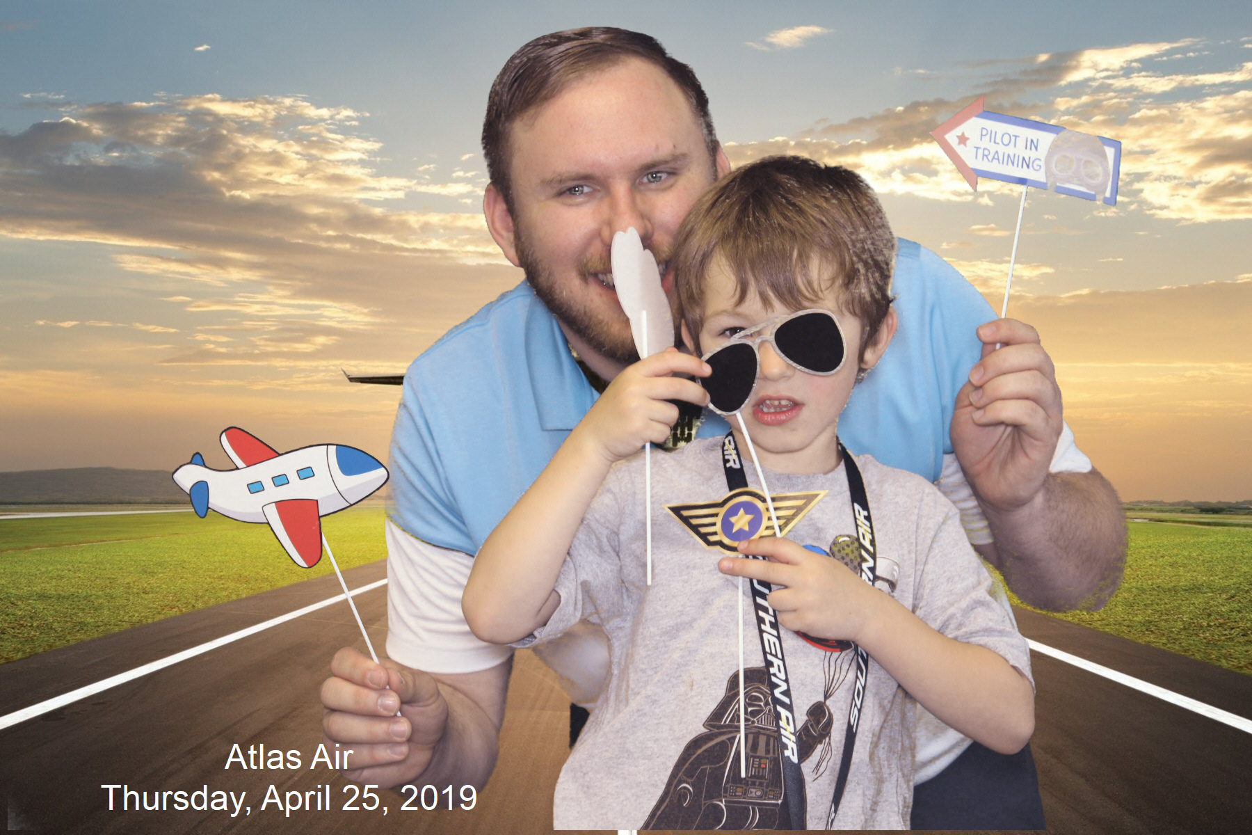 Atlas Air  | View more photos from the event at gallery.saycheesephotobooth.com/u/SayCheesePhotoBooth/Atlas-Air