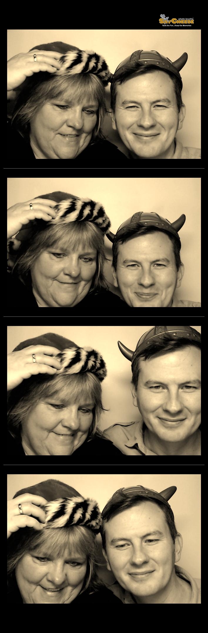 Atlas Air  | View more photos from the event at gallery.saycheesephotobooth.com/u/SayCheesePhotoBooth/Atlas-Air-0