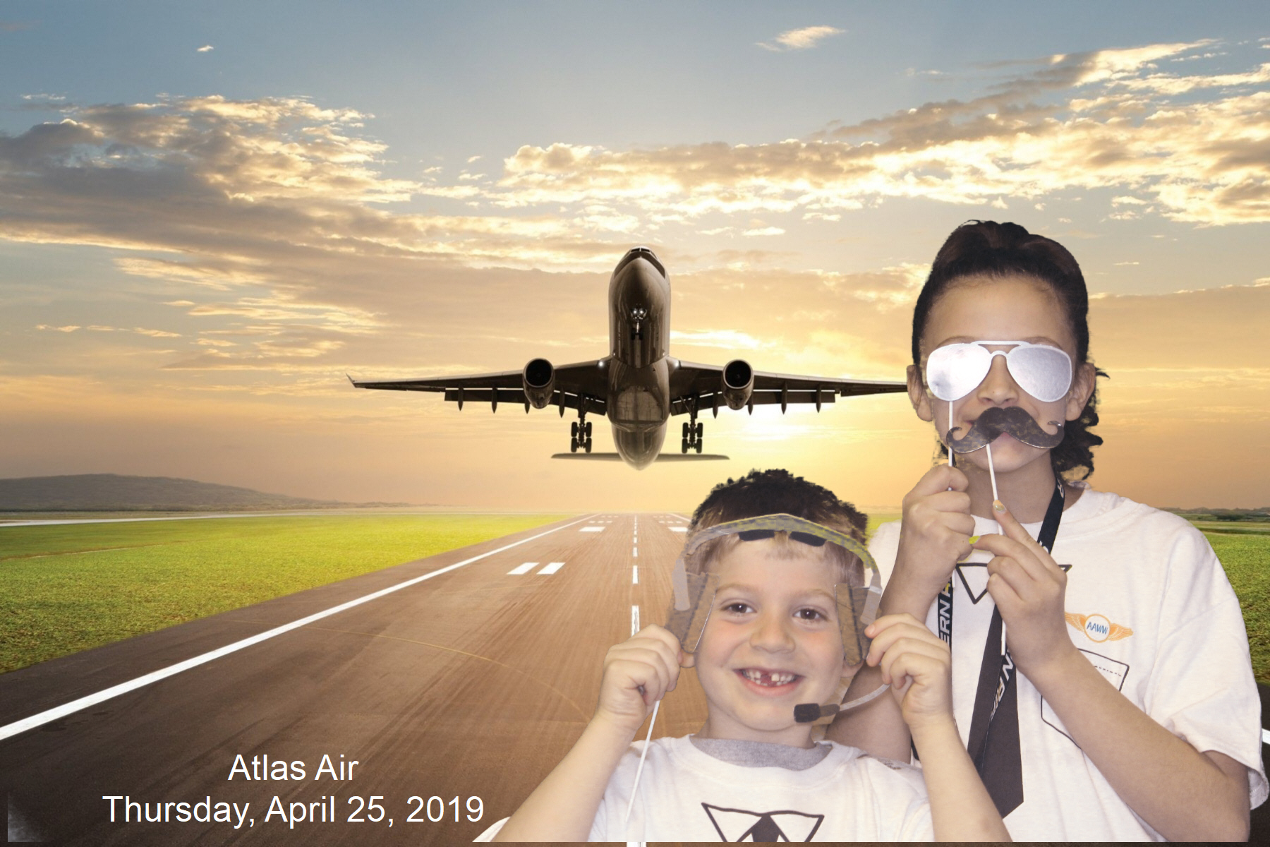 Atlas Air  | View more photos from the event at gallery.saycheesephotobooth.com/u/SayCheesePhotoBooth/Atlas-Air