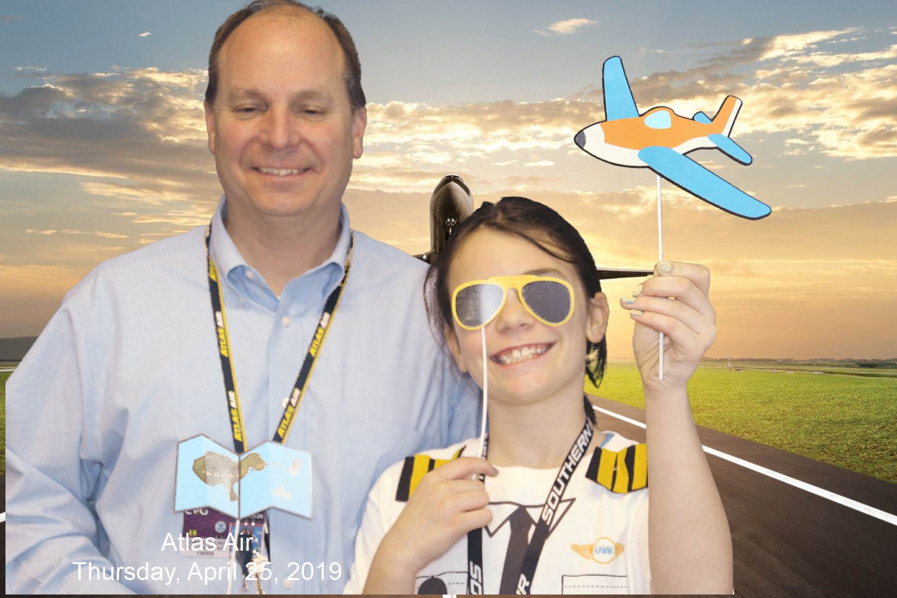 Atlas Air  | View more photos from the event at gallery.saycheesephotobooth.com/u/SayCheesePhotoBooth/Atlas-Air