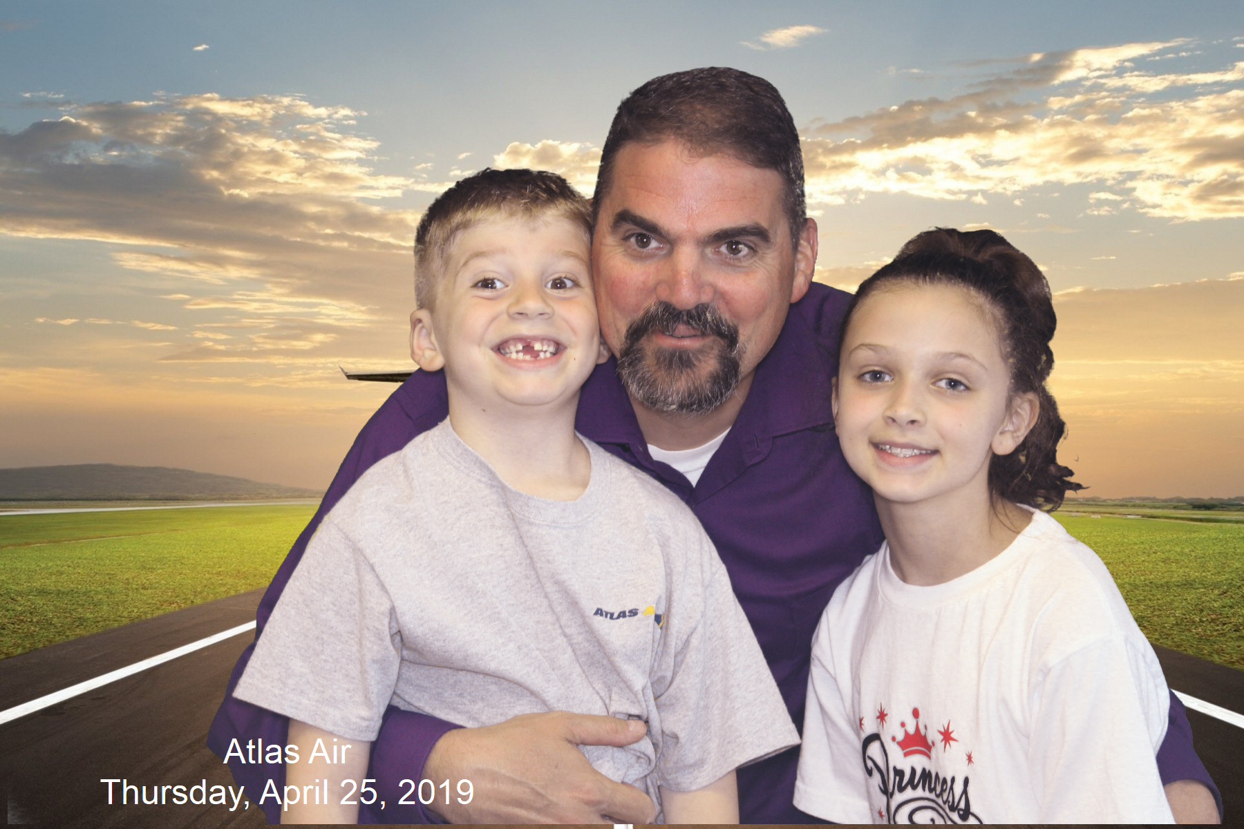 Atlas Air  | View more photos from the event at gallery.saycheesephotobooth.com/u/SayCheesePhotoBooth/Atlas-Air