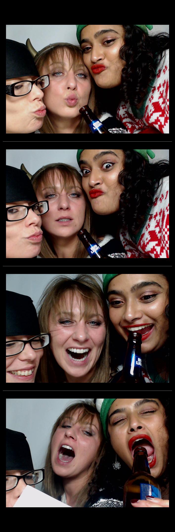 Atlas Air  | View more photos from the event at gallery.saycheesephotobooth.com/u/SayCheesePhotoBooth/Atlas-Air-0