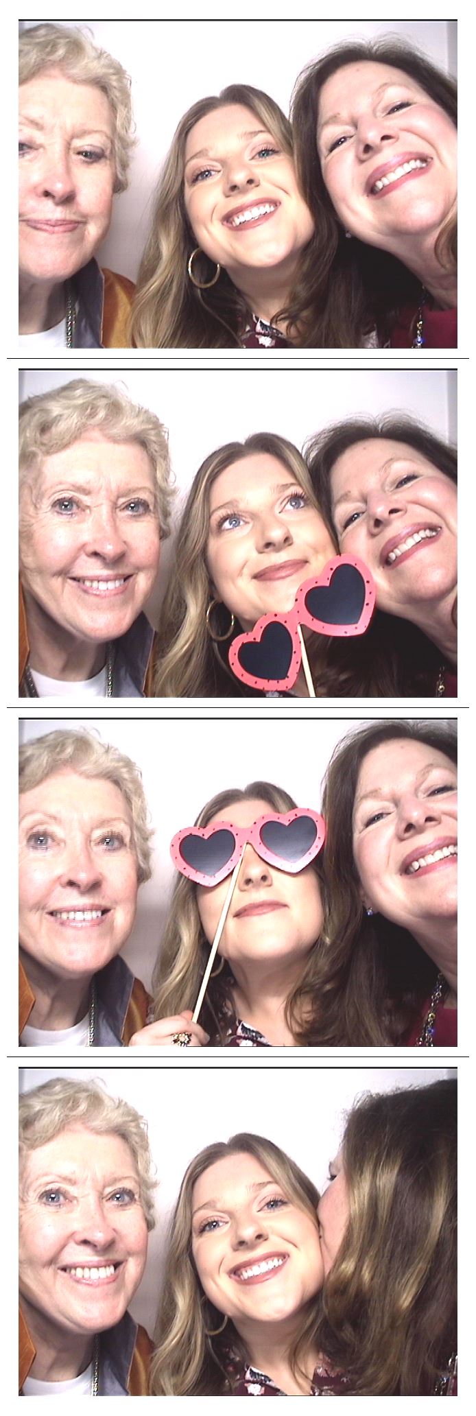 Benge wedding  | View more photos from the event at gallery.saycheesephotobooth.com/u/SayCheesePhotoBooth/Benge-wedding