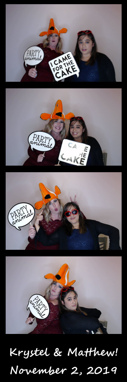 Burger wedding  | View more photos from the event at gallery.saycheesephotobooth.com/u/SayCheesePhotoBooth/Burger-wedding