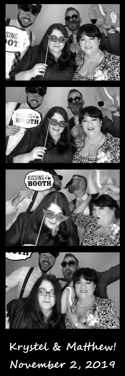 Burger wedding  | View more photos from the event at gallery.saycheesephotobooth.com/u/SayCheesePhotoBooth/Burger-wedding