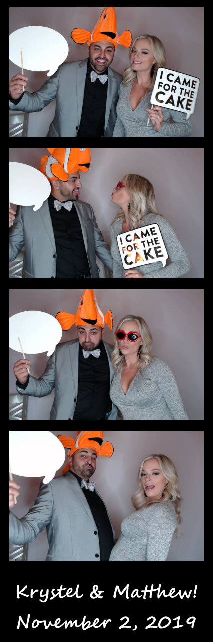 Burger wedding  | View more photos from the event at gallery.saycheesephotobooth.com/u/SayCheesePhotoBooth/Burger-wedding