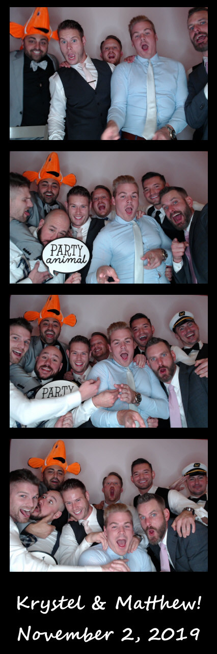 Burger wedding  | View more photos from the event at gallery.saycheesephotobooth.com/u/SayCheesePhotoBooth/Burger-wedding