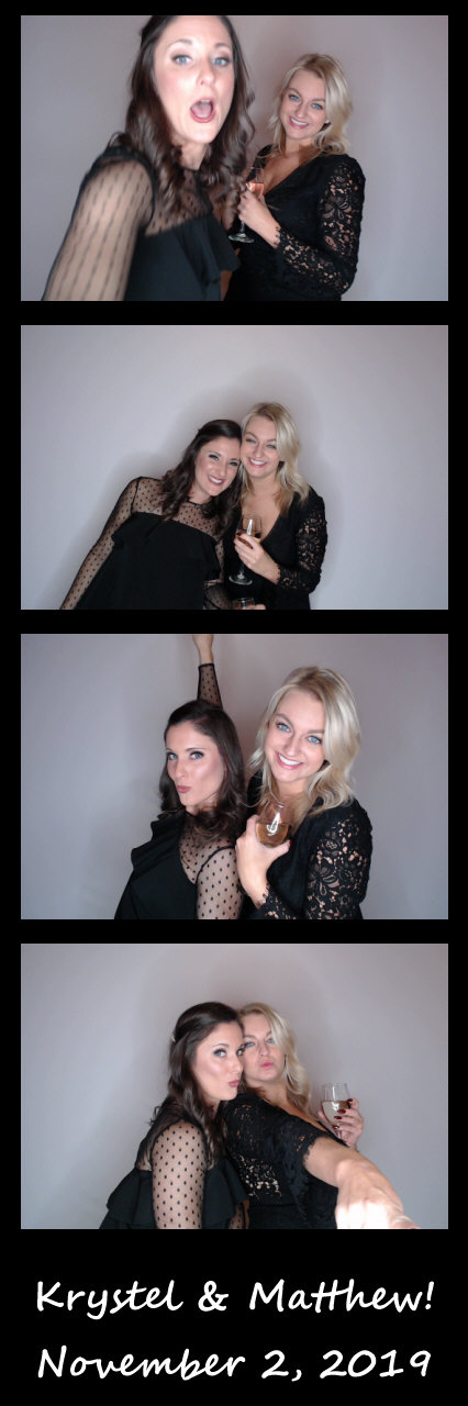 Burger wedding  | View more photos from the event at gallery.saycheesephotobooth.com/u/SayCheesePhotoBooth/Burger-wedding