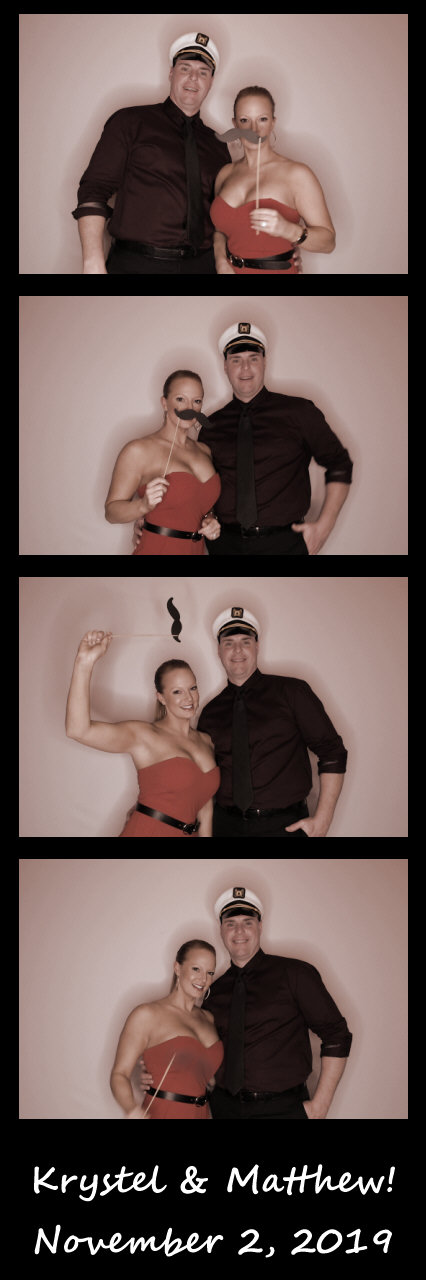 Burger wedding  | View more photos from the event at gallery.saycheesephotobooth.com/u/SayCheesePhotoBooth/Burger-wedding