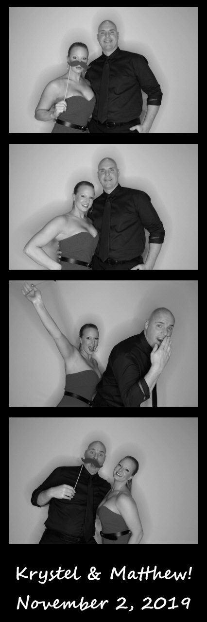 Burger wedding  | View more photos from the event at gallery.saycheesephotobooth.com/u/SayCheesePhotoBooth/Burger-wedding