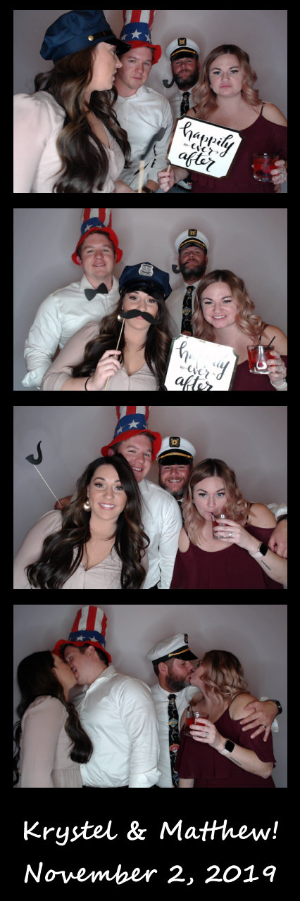 Burger wedding  | View more photos from the event at gallery.saycheesephotobooth.com/u/SayCheesePhotoBooth/Burger-wedding