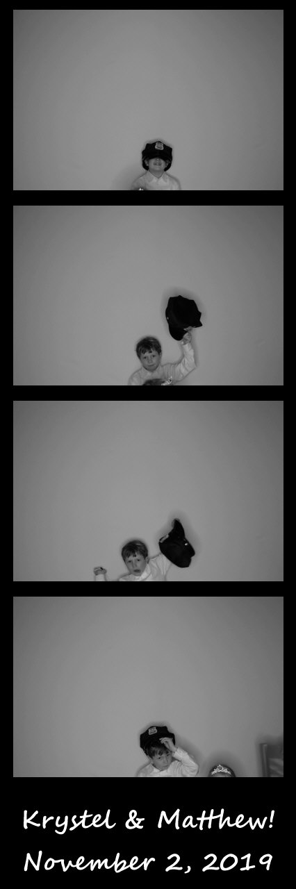 Burger wedding  | View more photos from the event at gallery.saycheesephotobooth.com/u/SayCheesePhotoBooth/Burger-wedding
