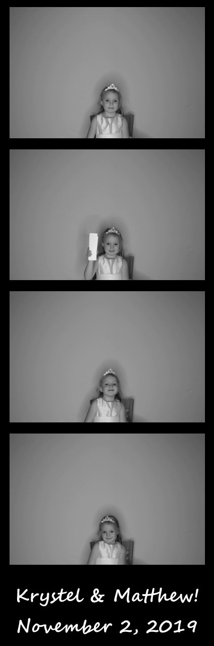 Burger wedding  | View more photos from the event at gallery.saycheesephotobooth.com/u/SayCheesePhotoBooth/Burger-wedding
