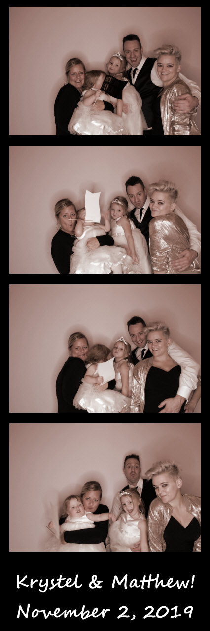 Burger wedding  | View more photos from the event at gallery.saycheesephotobooth.com/u/SayCheesePhotoBooth/Burger-wedding