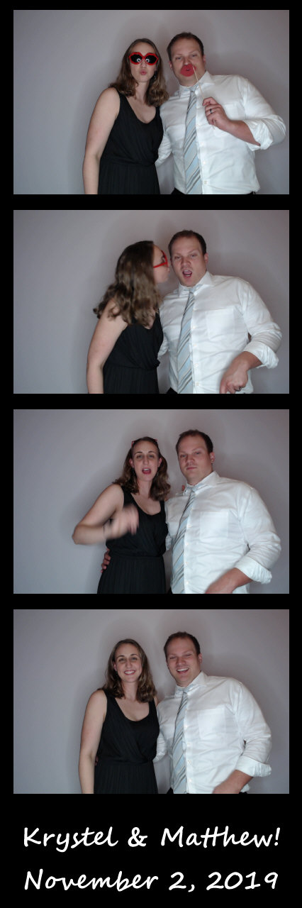 Burger wedding  | View more photos from the event at gallery.saycheesephotobooth.com/u/SayCheesePhotoBooth/Burger-wedding