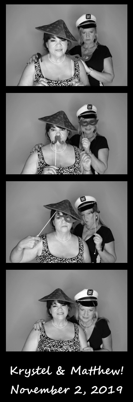 Burger wedding  | View more photos from the event at gallery.saycheesephotobooth.com/u/SayCheesePhotoBooth/Burger-wedding
