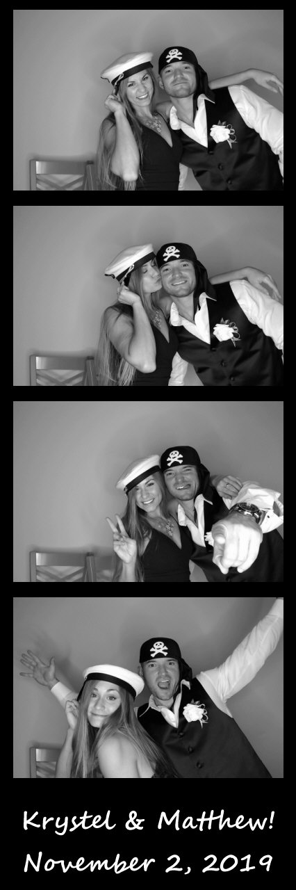 Burger wedding  | View more photos from the event at gallery.saycheesephotobooth.com/u/SayCheesePhotoBooth/Burger-wedding