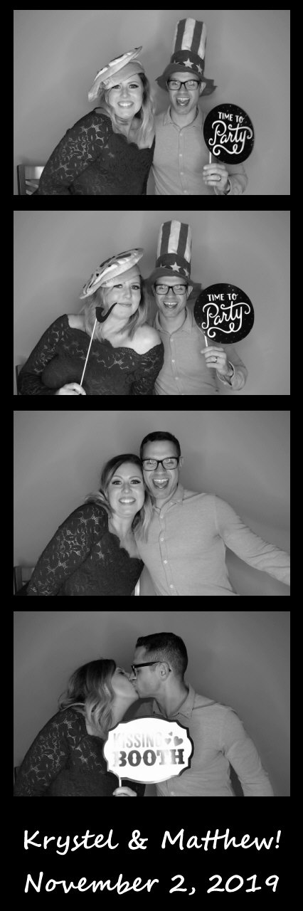 Burger wedding  | View more photos from the event at gallery.saycheesephotobooth.com/u/SayCheesePhotoBooth/Burger-wedding